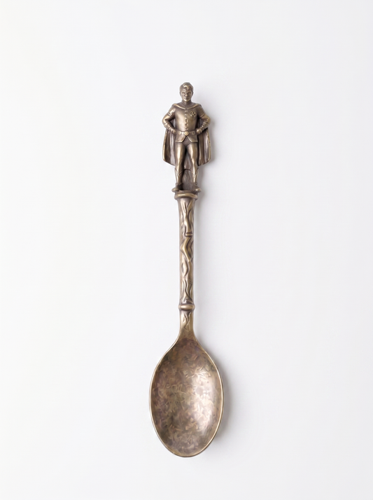 Robin Stirring Spoon
